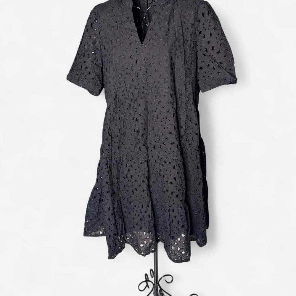 BTFBM Black Eyelet Lace Tiered V-Neck Mini Dress Short Sleeve Babydoll L NWT